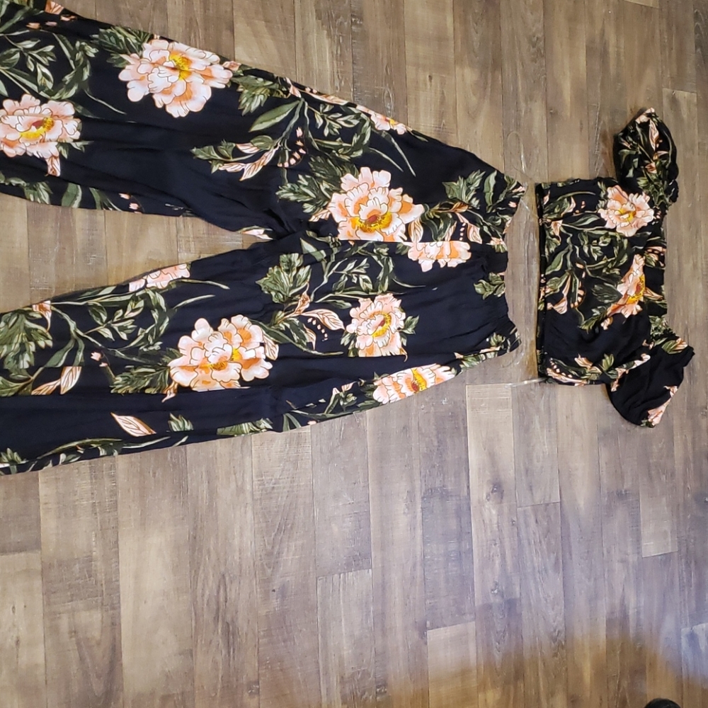 Bodysuit, very cute only used one time.
